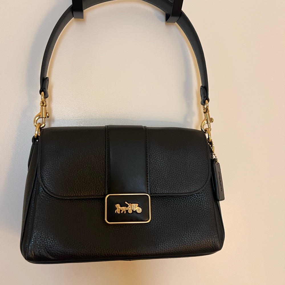 Black and Gold Textured Leather Shoulder Bag with Gold Clasp